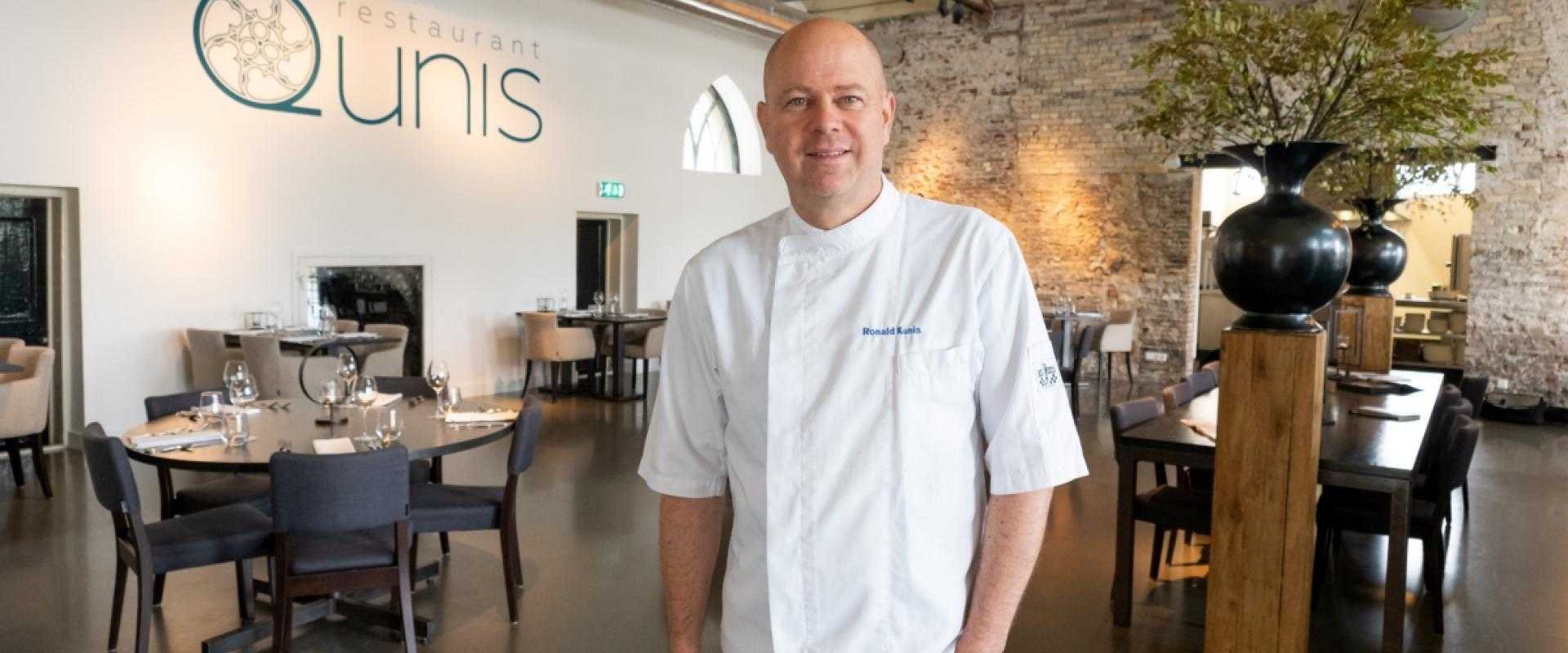Ronald Kunis in restaurant Qunis.