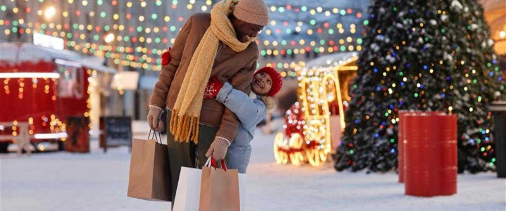 Vader en kind kersthoppen