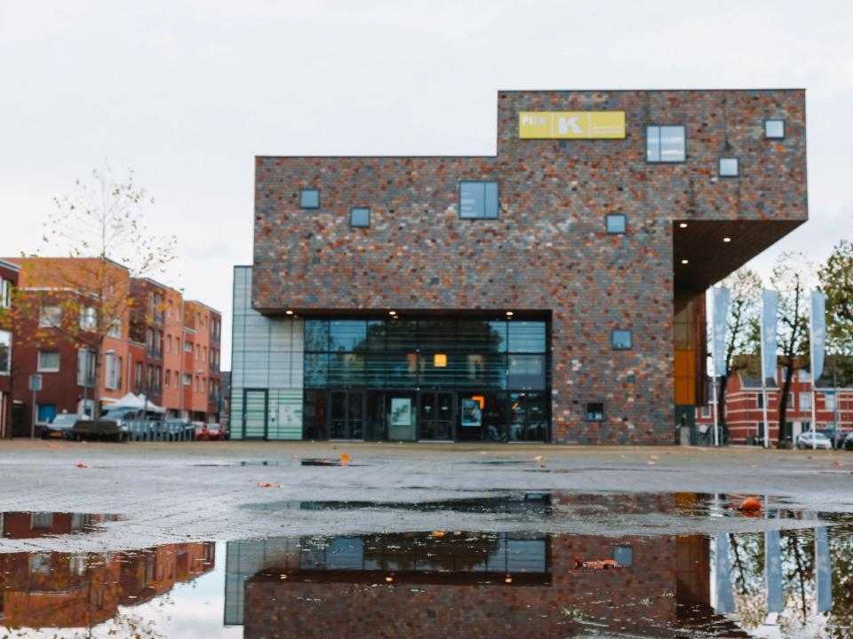 Pier K op het Harmonieplein