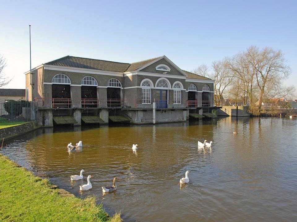 Aanzicht stoomgemaal Halfweg