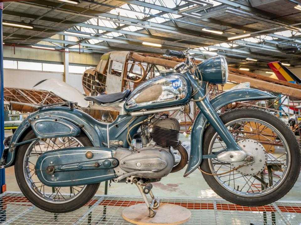 Oude motor in Nederlands Transportmuseum