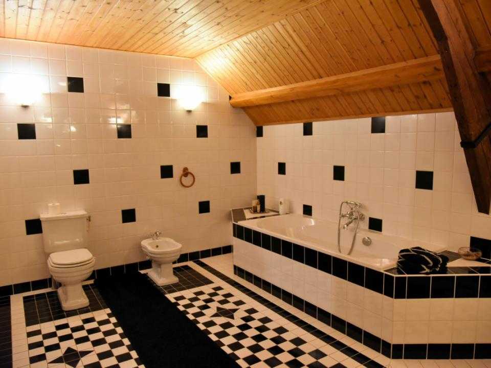 Interior bathroom of bed and breakfast de Kaagse Koe