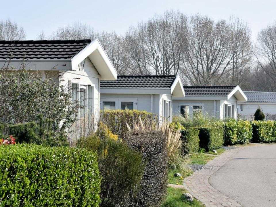 Row of houses seen from the front at Europarcs Spaarnwoude