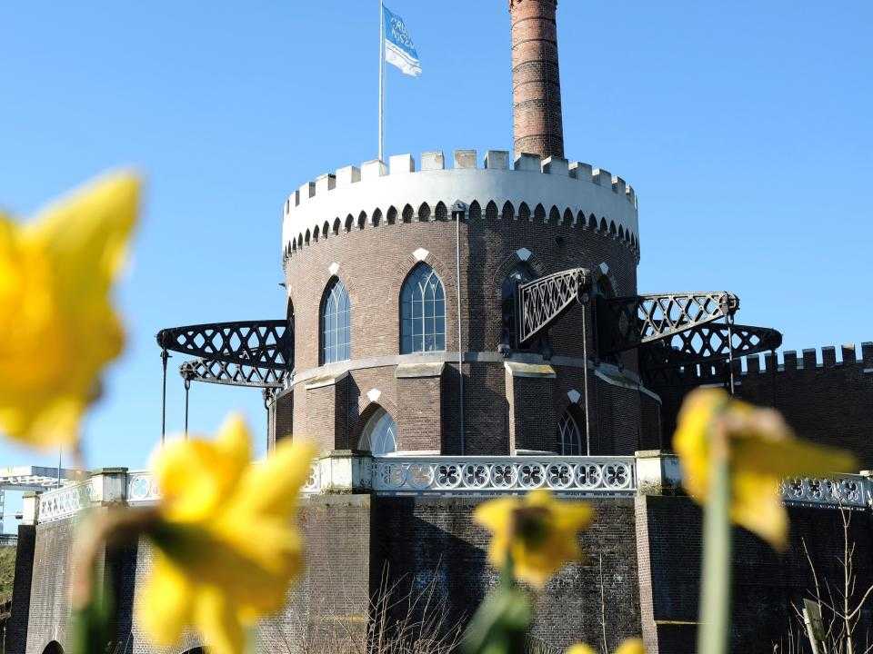 Gemaal De Cruquius in voorjaarstijd