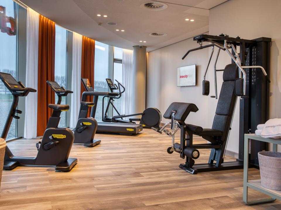 Interieur fitness ruimte IntercityHotel Amsterdam Airport