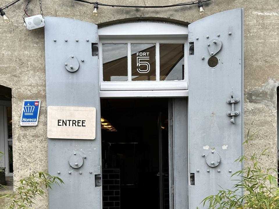 Entrance to restaurant 'T Fort in Vijhuizen
