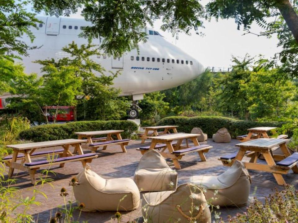 Tuin bij Corendon Amsterdam Schiphol Airport, a Tribute Portfolio hotel