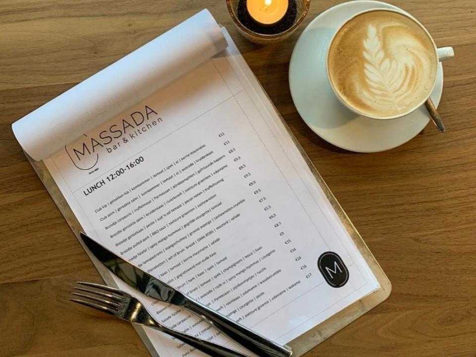 Cappuccino en menukaart