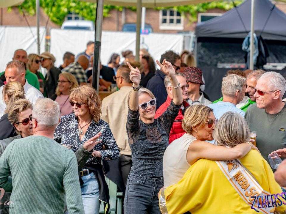 Vrouw aan het dansen