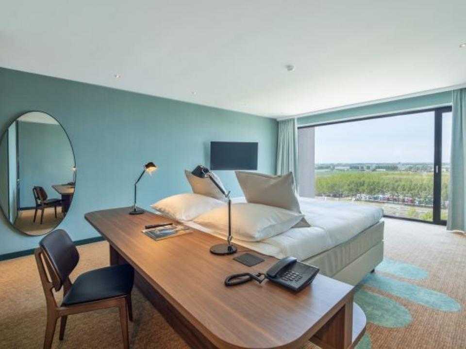 Hotel room van der Valk