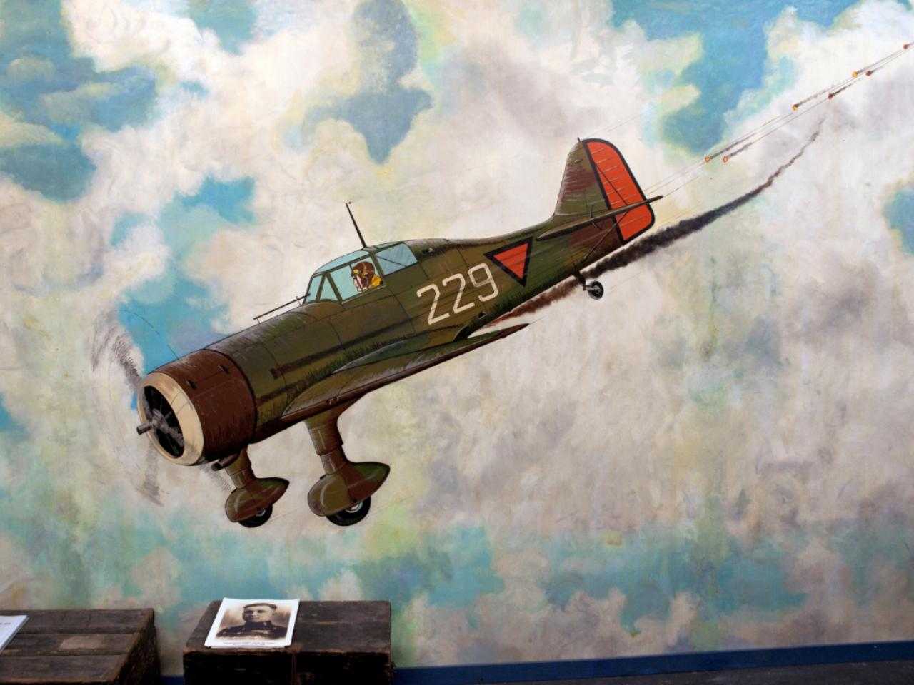 Vliegtuig in het CRASH luchtoorlog en verzetsmuseum
