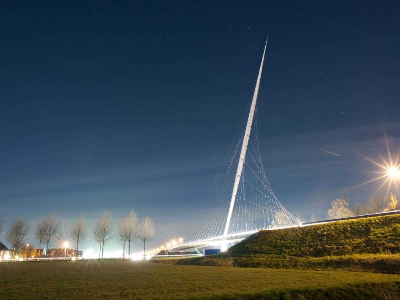 Calatrava brug by night