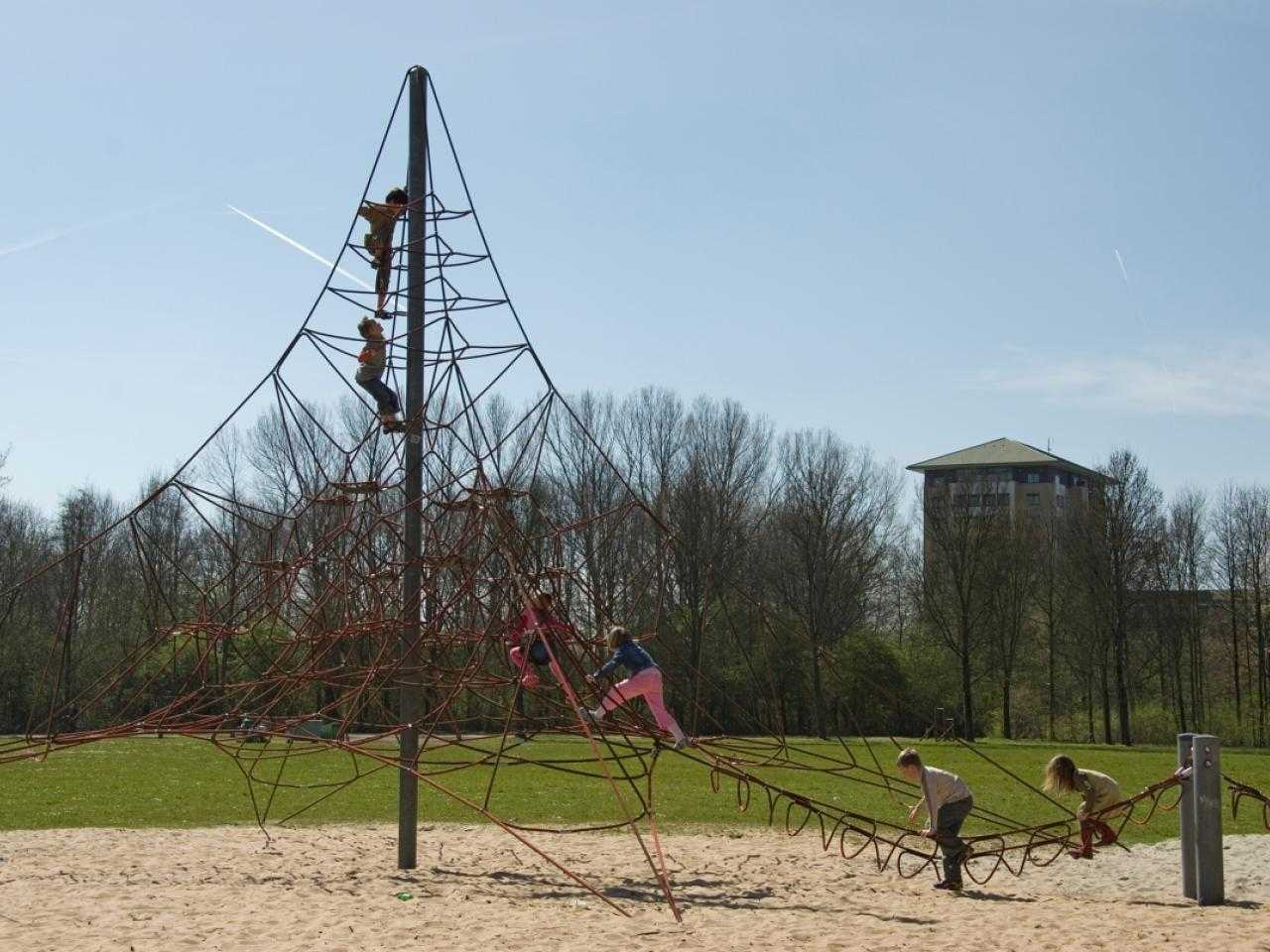 Climbing frame Haarlemmermeer forest