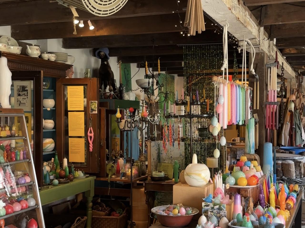 Interieur van Kaarsenmakerij Willemijn