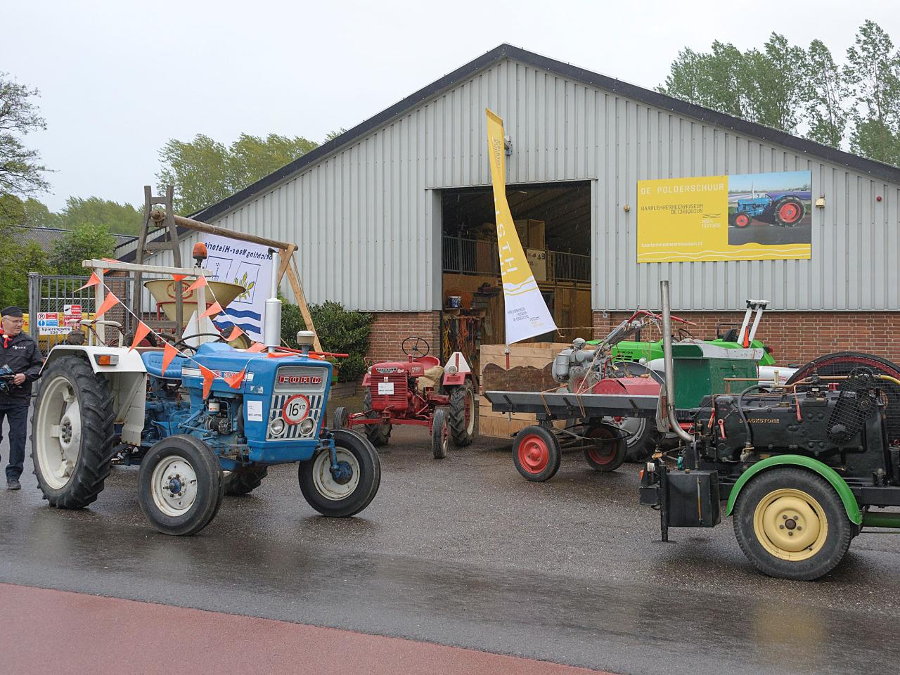 Tractoren voor de Polderschuur