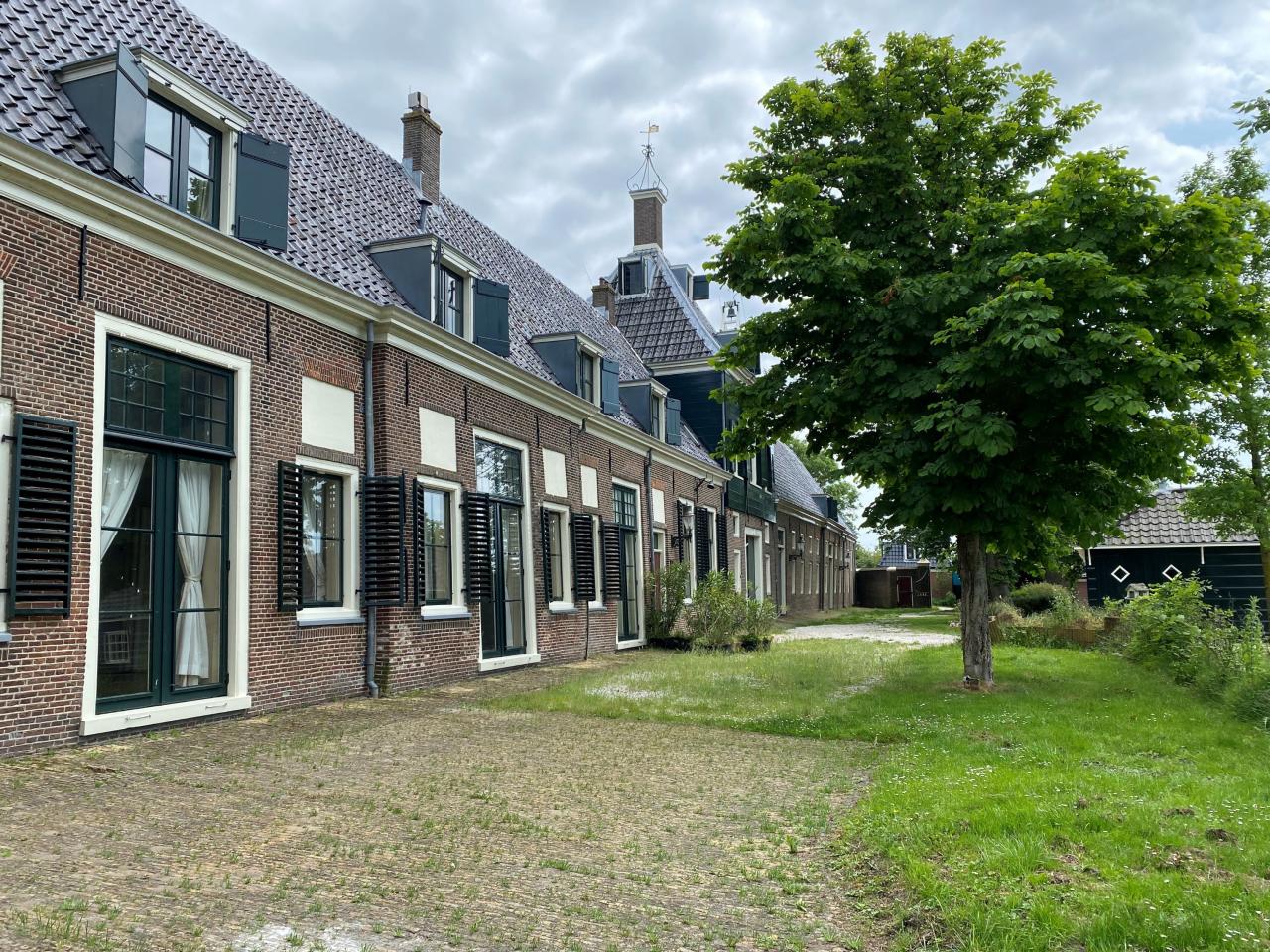 Zijmuur van het Gemmenlandshuis in Spaarndam