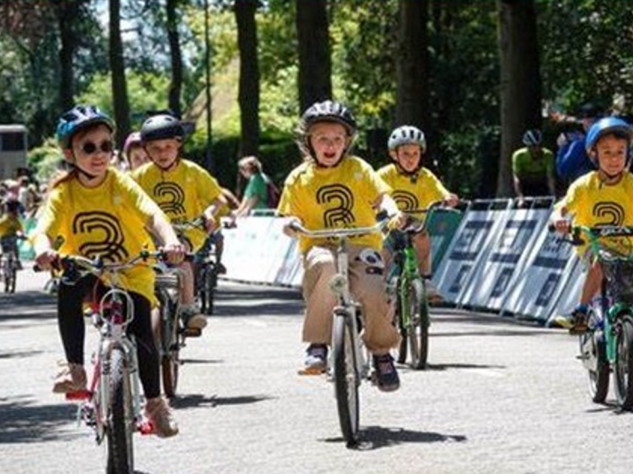 Kinderen op de fiets