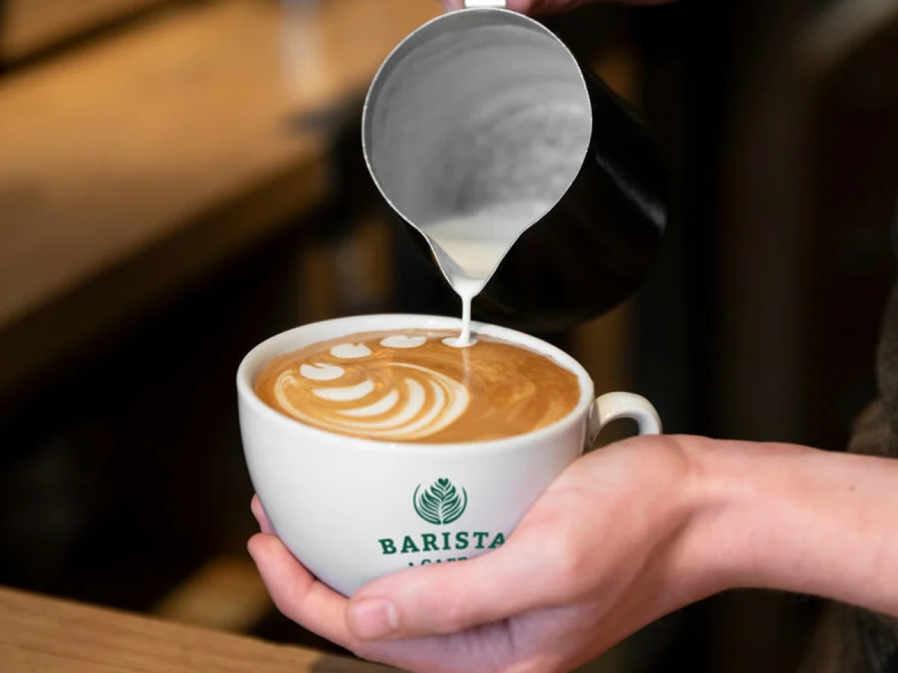 inschenken koffie
