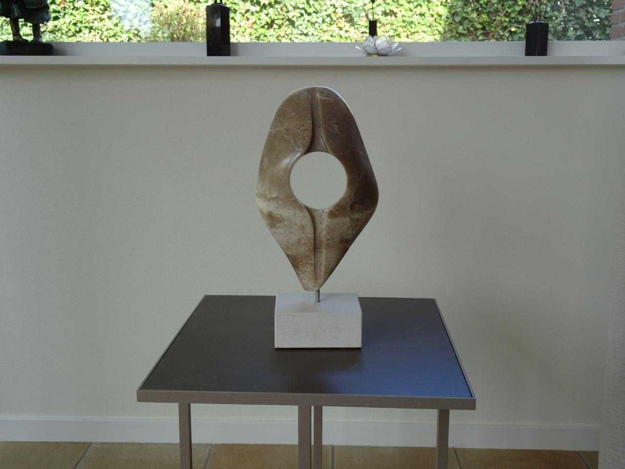 Ton van os abstracte beelden