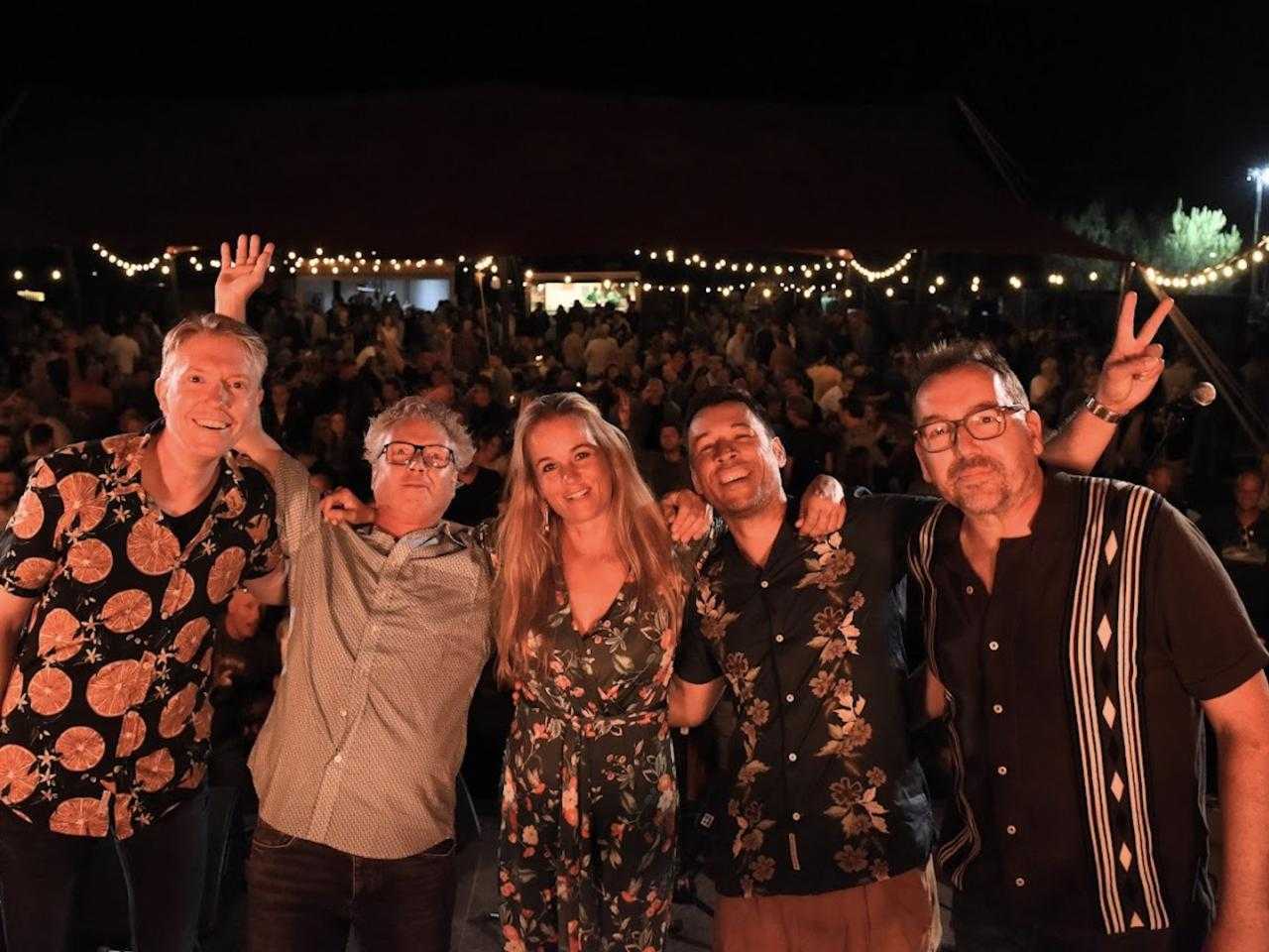 Feestende mensen