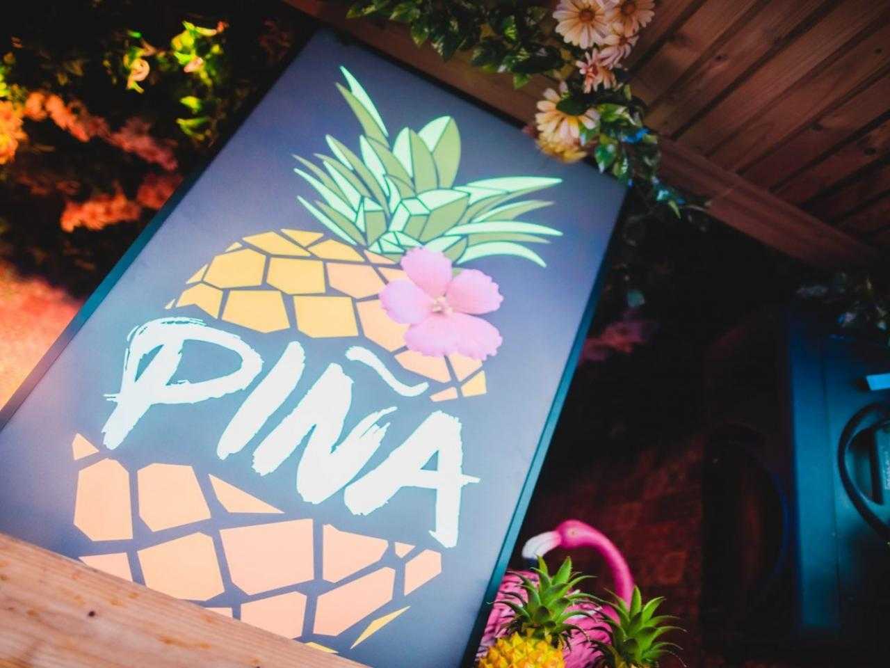 Pina tropisch bord.